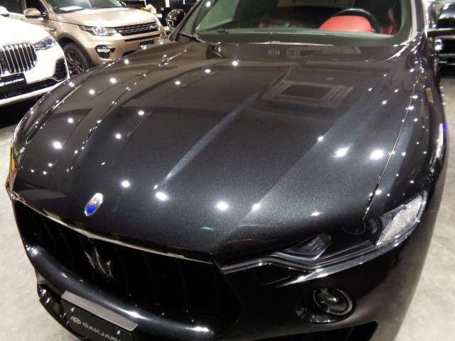 Maserati Levante 5