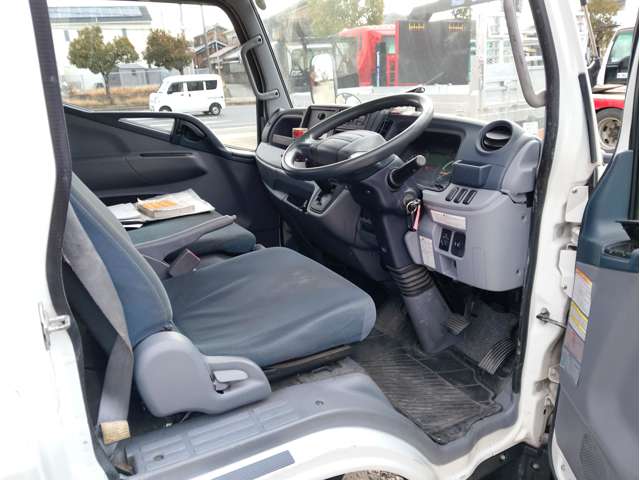 Mitsubishi Fuso Canter 4