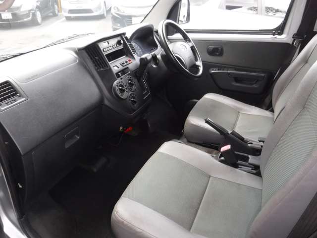 Toyota Light Ace Van 11