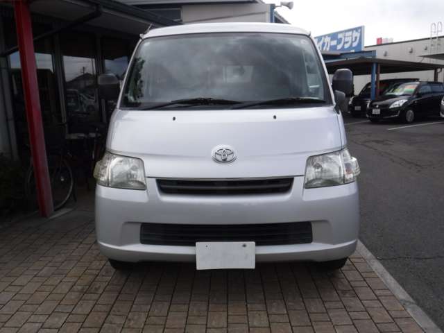 Toyota Light Ace Van 4