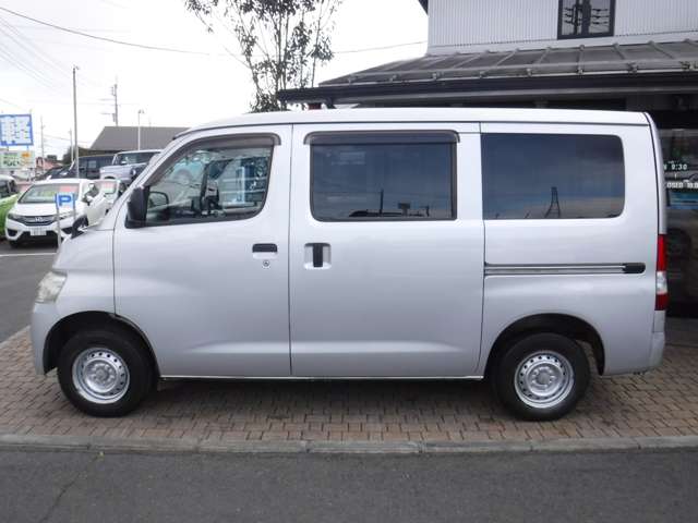 Toyota Light Ace Van 5