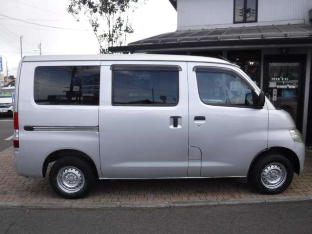 Toyota Light Ace Van 8