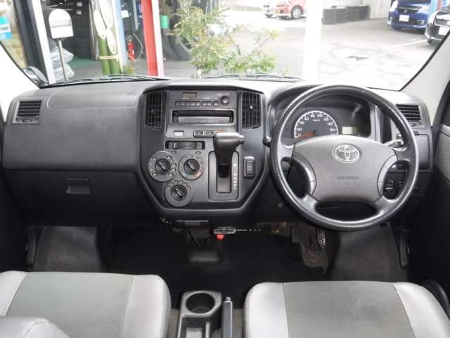 Toyota Light Ace Van 9