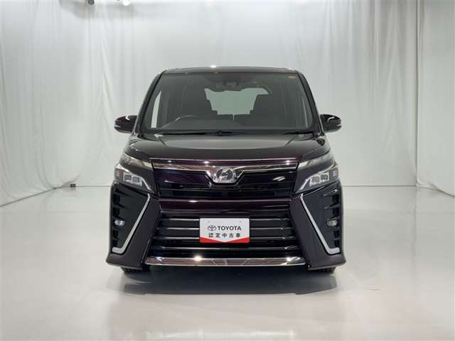 Toyota Voxy 4
