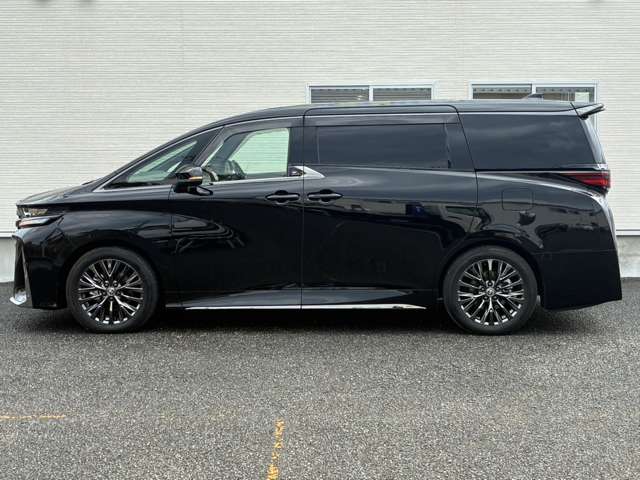 Toyota Vellfire 11