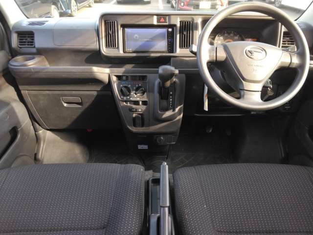 Daihatsu Hijet Cargo 5