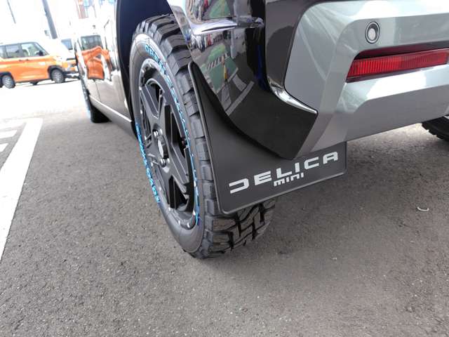 Mitsubishi Delica Mini 11