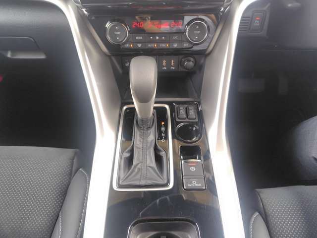 Mitsubishi Eclipse Cross 10