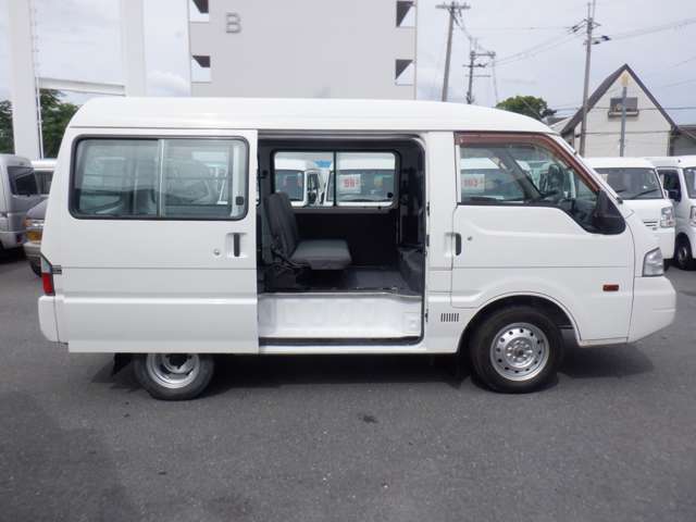 Nissan Vanette 8