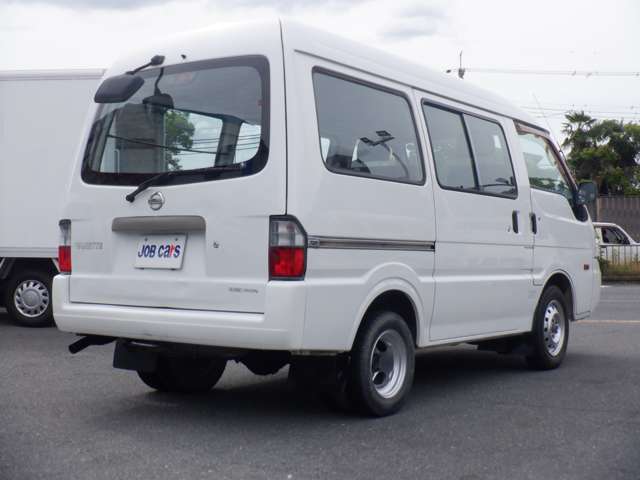 Nissan Vanette 9
