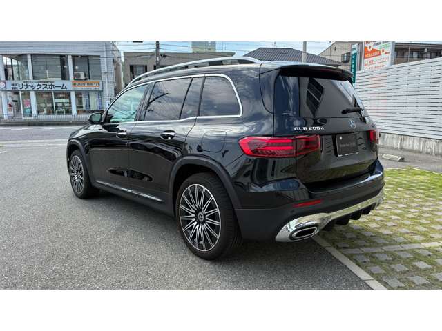 Mercedes-Benz GLB 4