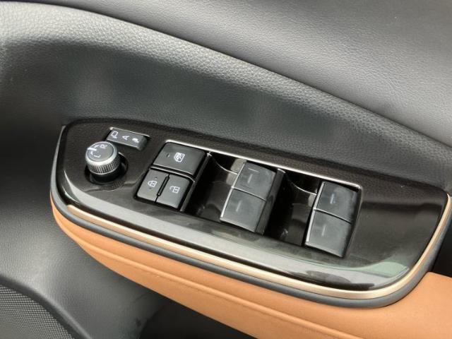 Toyota Crown Sport 10