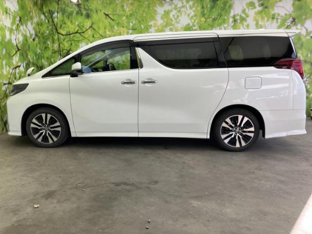 Toyota Alphard 5
