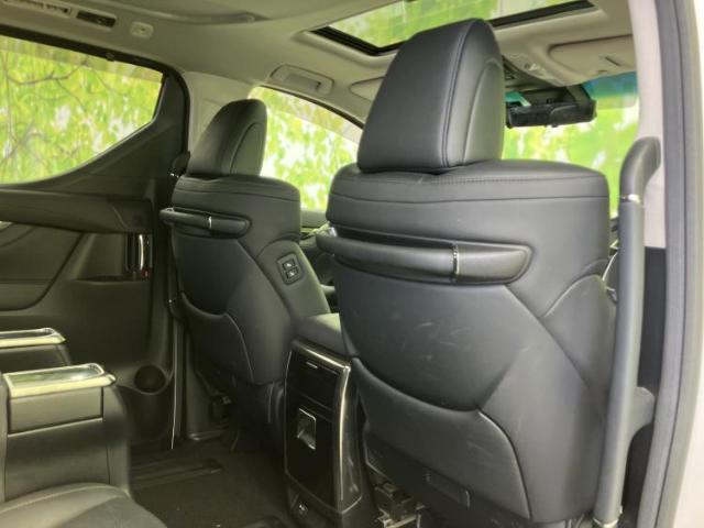 Toyota Alphard 8