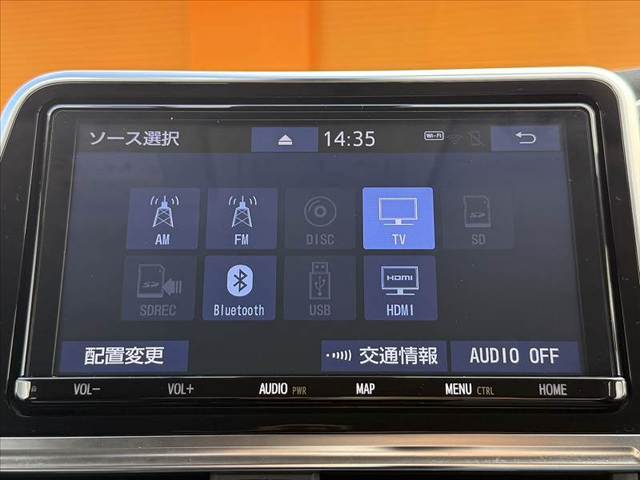 Toyota Sienta 4