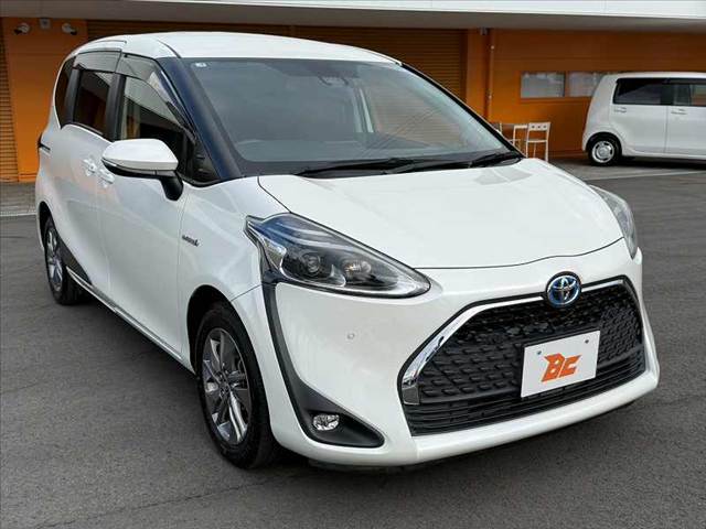 Toyota Sienta 8