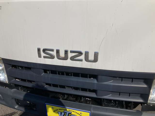 Isuzu Elf 6