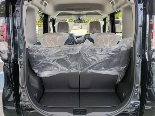 Mitsubishi Delica Mini 10
