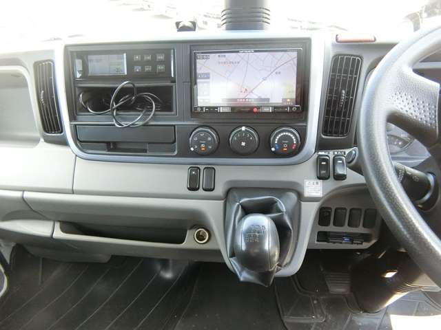 Mitsubishi Fuso Canter 12
