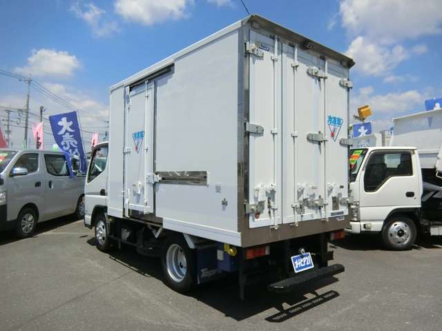 Mitsubishi Fuso Canter 4