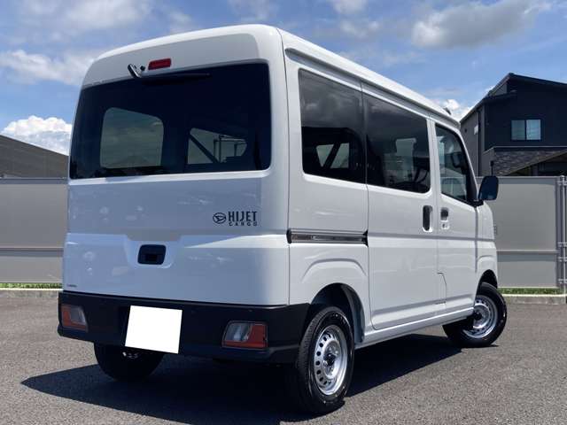 Daihatsu Hijet Cargo 7