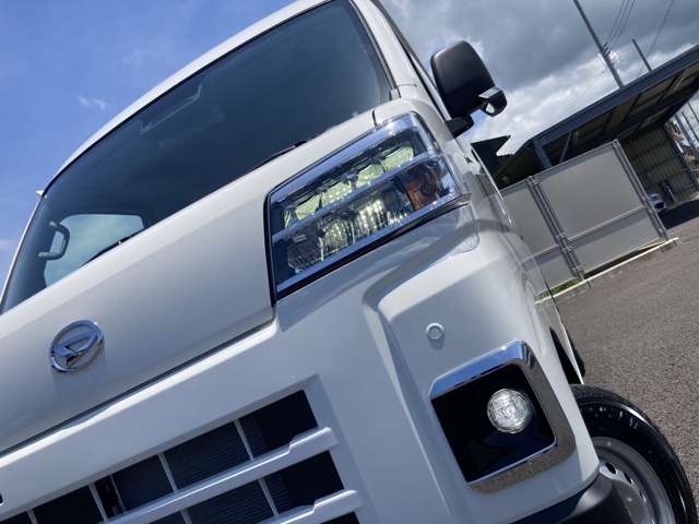 Daihatsu Hijet Cargo 8