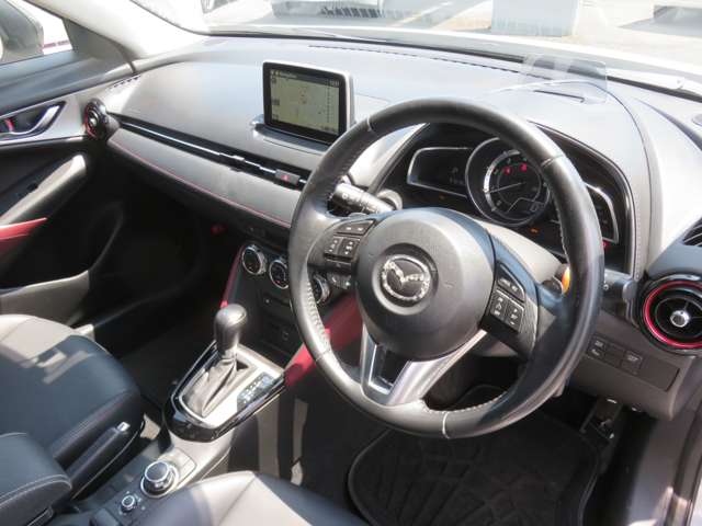 Mazda CX-3 4