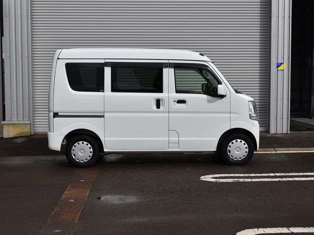 Nissan NV100 Clipper 8