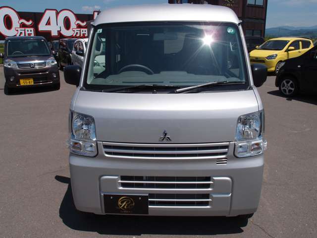 Mitsubishi Minicab Van 2