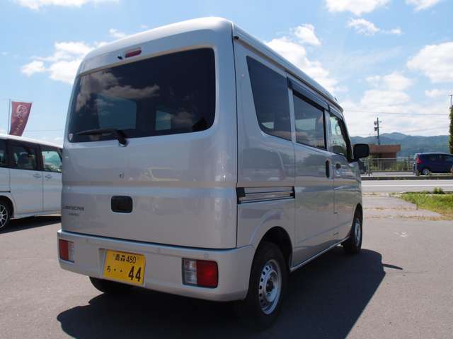 Mitsubishi Minicab Van 5