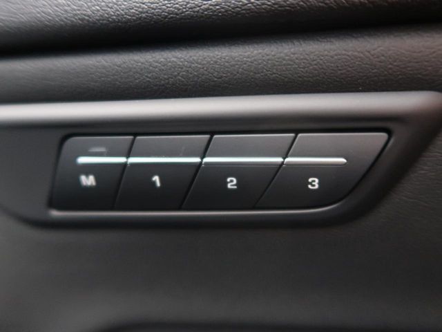 Jaguar E-Pace 5