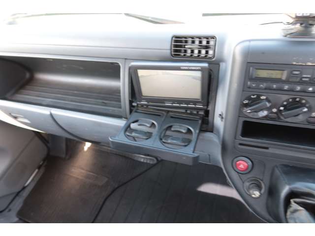Mitsubishi Fuso Canter 2