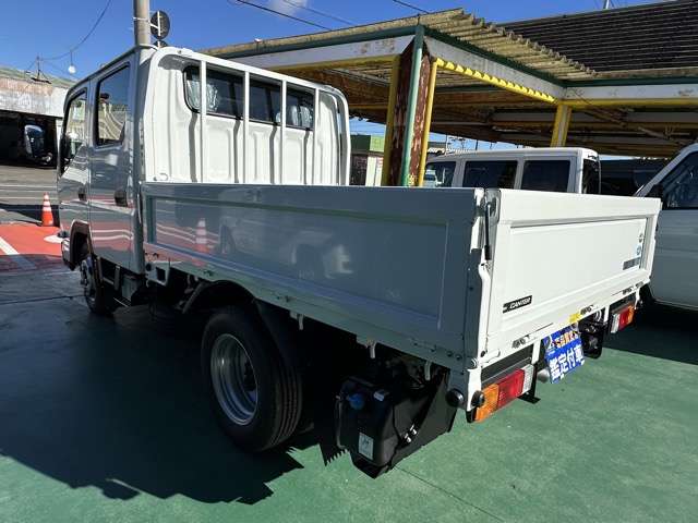 Mitsubishi Fuso Canter 4
