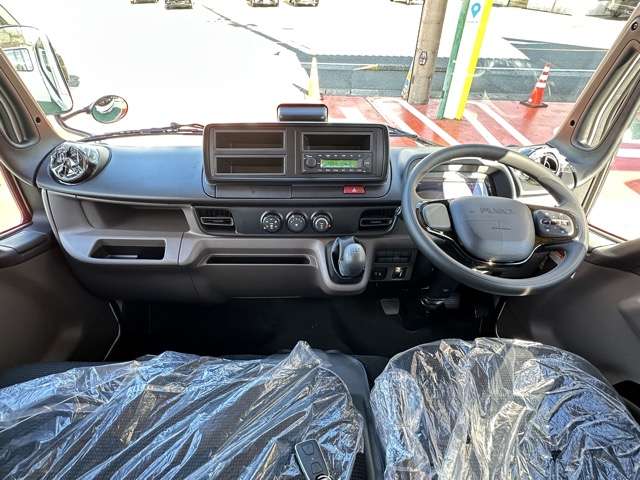 Mitsubishi Fuso Canter 9