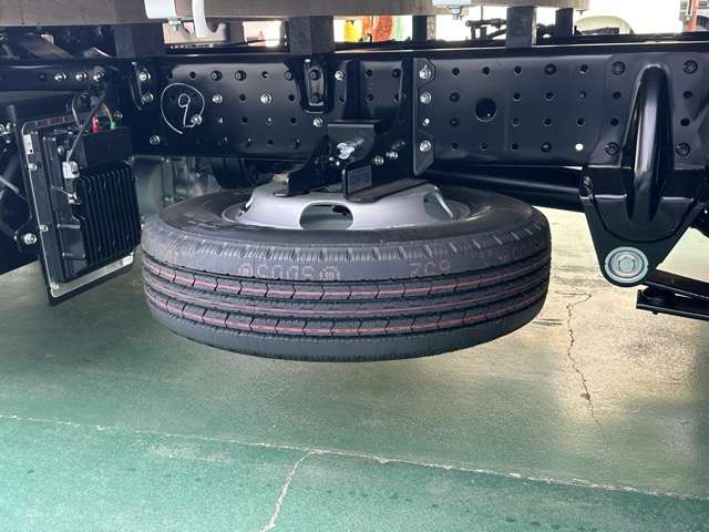 Mitsubishi Fuso Canter 11