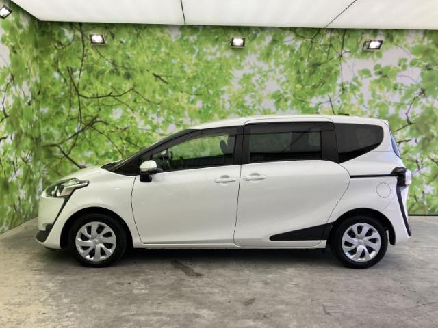 Toyota Sienta 5