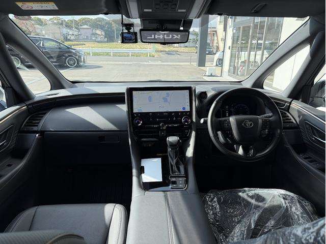 Toyota Alphard 2