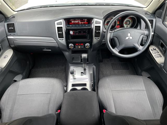 Mitsubishi Pajero 4