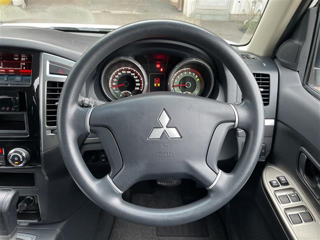 Mitsubishi Pajero 6