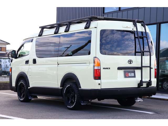 Toyota Hiace 12