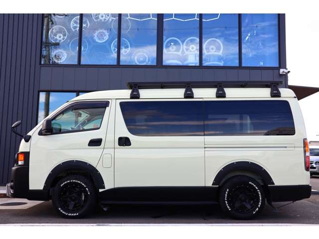 Toyota Hiace 8