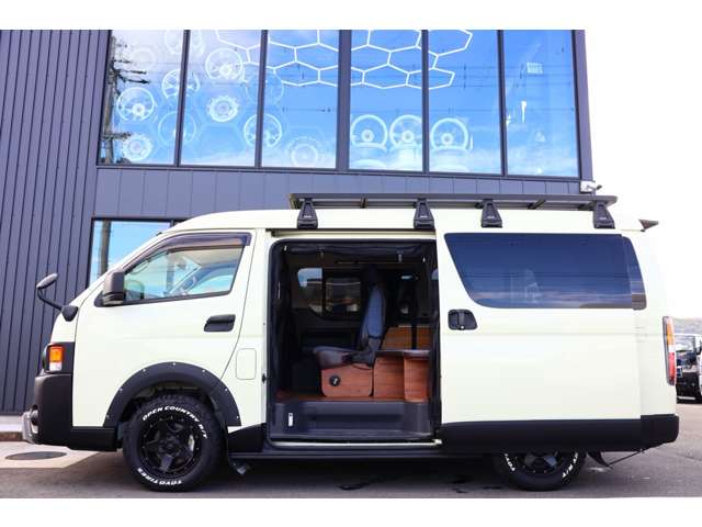 Toyota Hiace 9