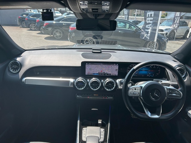 Mercedes-Benz GLB 7