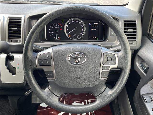 Toyota Hiace 9