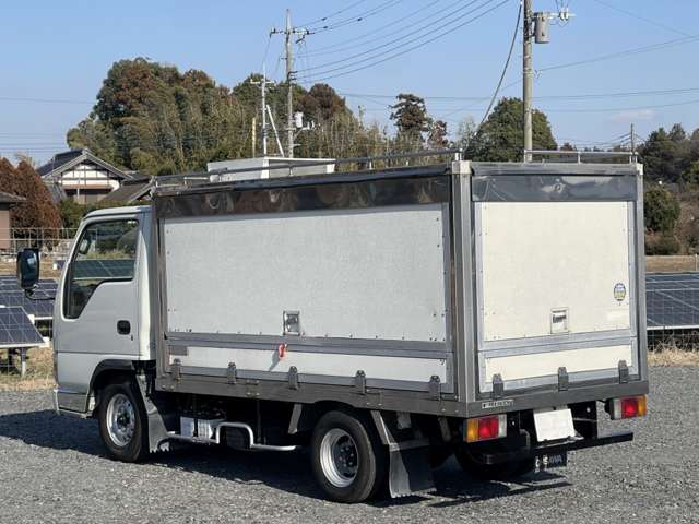 Isuzu Elf 4