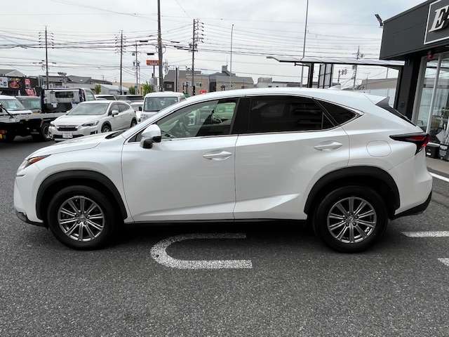 Lexus NX 9
