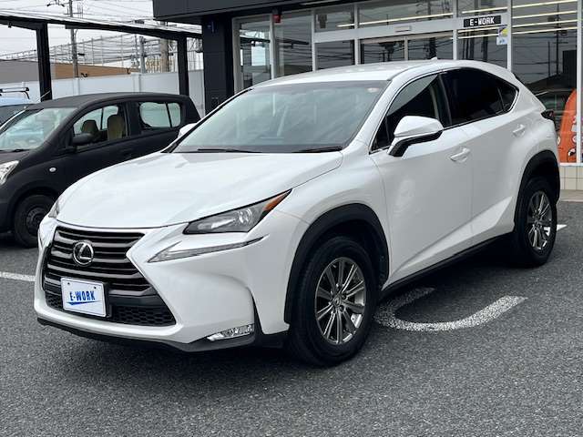 Lexus NX 10