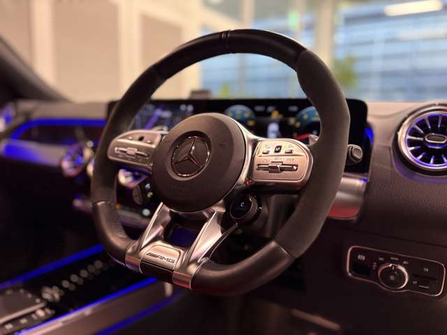 Mercedes-Benz GLB 12