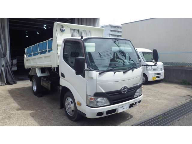 Hino Dutro 2