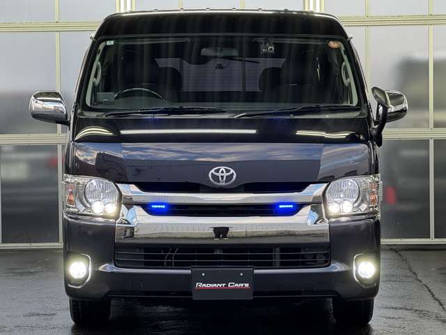 Toyota Hiace Van 2